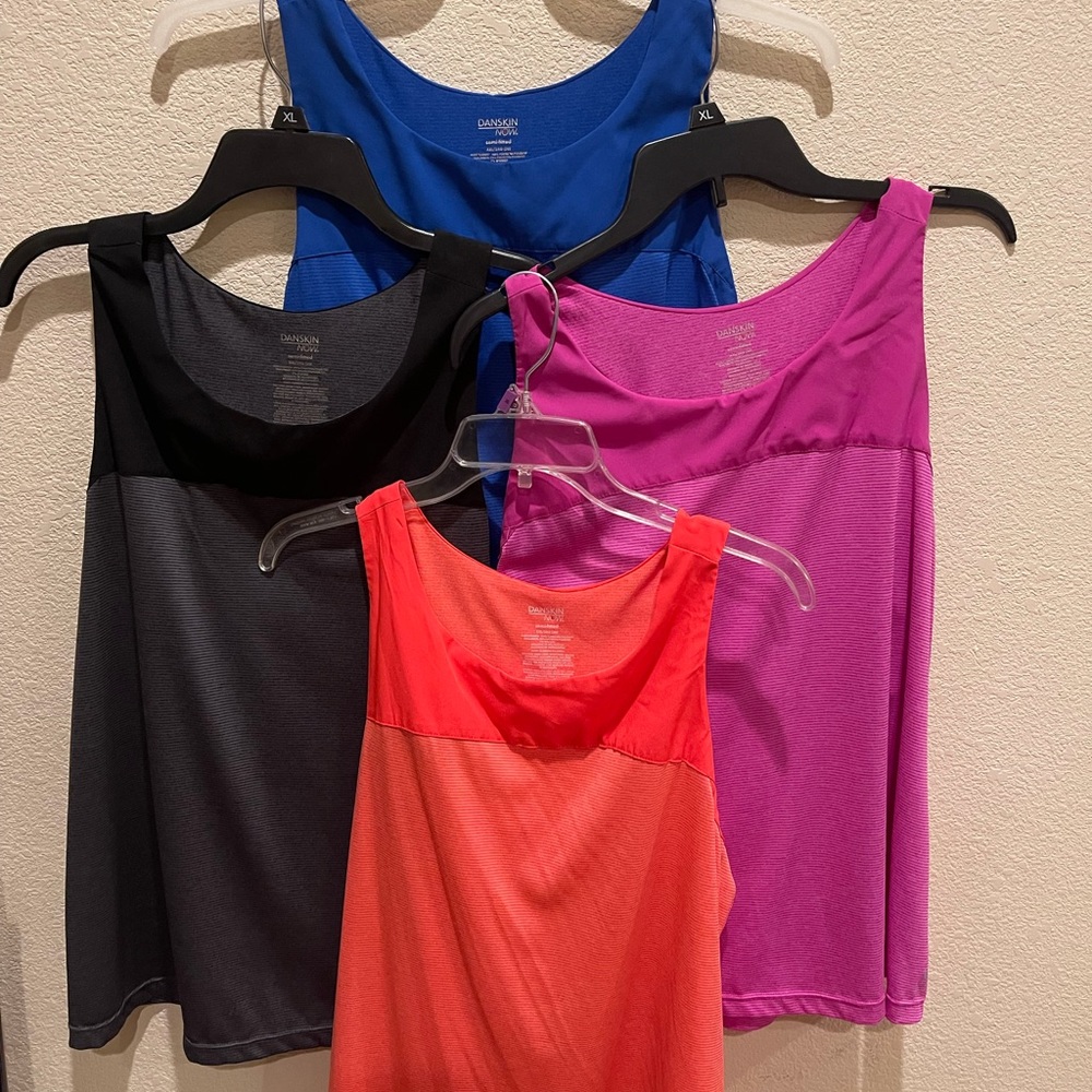 Bundle 4 Danskin women’s workout tops size XXL